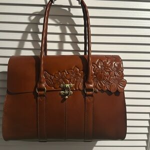 NWT Patricia Nash Vienna Tan leather Satchel Handbag.